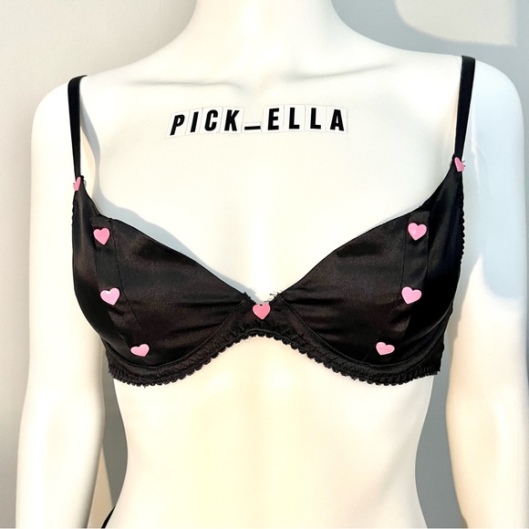 34B VS Victoria’s Secret Sexy little things Pink heart Bra & ruffle garter skirt - Picture 3 of 14